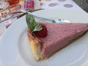 Käsekuchen at Green Flamingo in Innsbruck