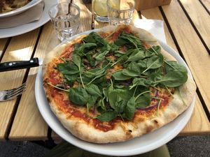 Pizza with mushroom and spinach at Green Flamingo in Innsbruck