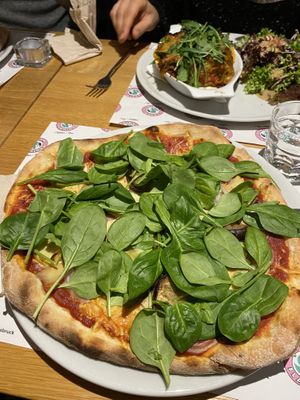 DIY pizza at Green Flamingo in Innsbruck