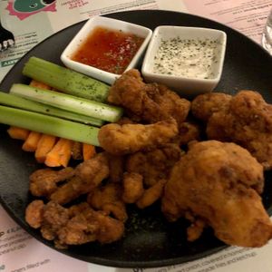 Cauliflower Wings at Green Flamingo in Innsbruck