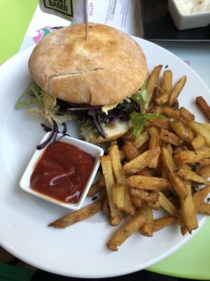 Flamingo Burger at Green Flamingo in Innsbruck