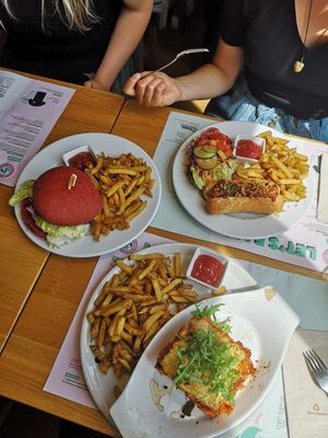 Hot Dog, Burger and Lasagna at Green Flamingo in Innsbruck