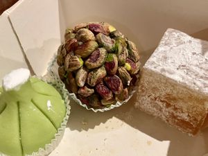 Left: marzipan, right was jasmine flavour. Rest I forgot, but gooddd    at Delices des Tunis in Toulouse