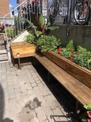 Patio at Paquebot - Mont-Royal in Montreal
