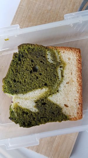 Vegan matcha Marmorkuchen (3.5/5) at Man Versus Machine Coffee Roasters in Munich