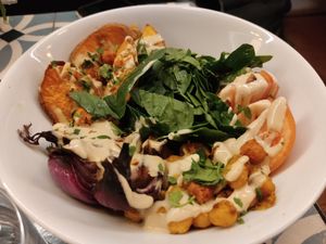 Bowl marroquí at VEGA - Alamo in Madrid