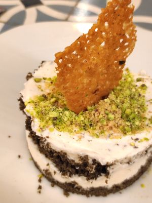 Carrot cake de cerveza negra, para llorar. at VEGA - Alamo in Madrid