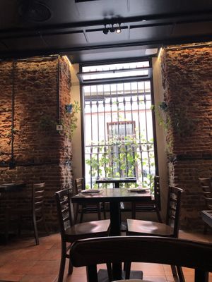 Sin duda es visita obligada en Madrid 💚  at VEGA - Alamo in Madrid