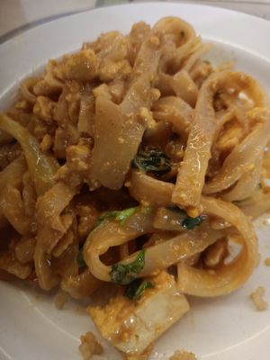 Principal: Pad Thai at VEGA - Alamo in Madrid