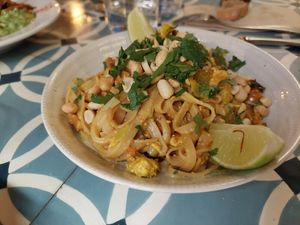 Mains / Pad thai at VEGA - Alamo in Madrid