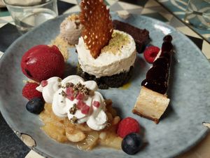 Dessert / Combo plate at VEGA - Alamo in Madrid