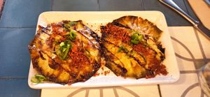 Alcachofas confitadas a la plancha at VEGA - Alamo in Madrid