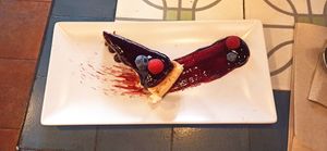 Cheesfake con mermelada de arándanos at VEGA - Alamo in Madrid