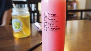 Guava + Coral Grass Drink at JanxDen Greenlife Cafe in Penang