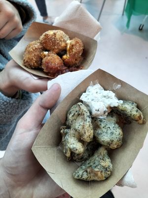 Kippenn + bbq sauce - inktviss + tartaar saus at Gewoon.Anders in Ghent