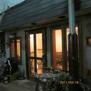 Front at night at Mone in Tokyo