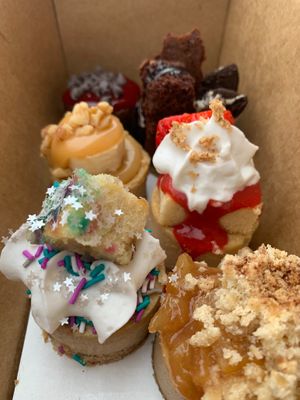 Mini Mini 6 pk Signature Cheesecakes at How Delish HD in West Orange