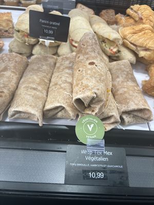   at Avril Végé in Quebec