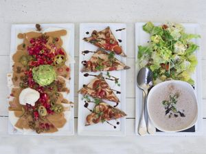 raw food at suncafe at SunCafe in Studio City