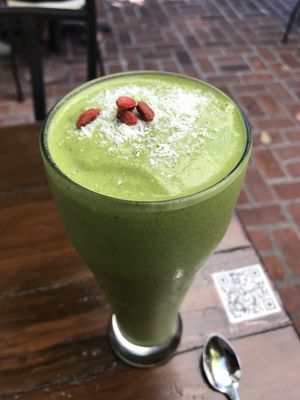 Kale smoothie at SunCafe in Studio City