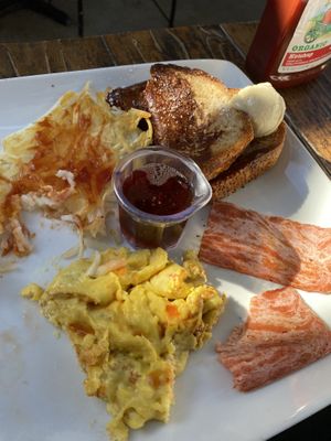 Brunch plate #Veganuary at SunCafe in Studio City