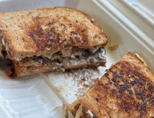 grilled cheese at SunCafe in Studio City