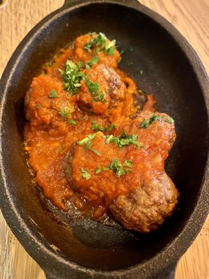 Replacement dish for the köfte: vegan meatballs in tomato sauce  at Tapasbar Plan B in Breda