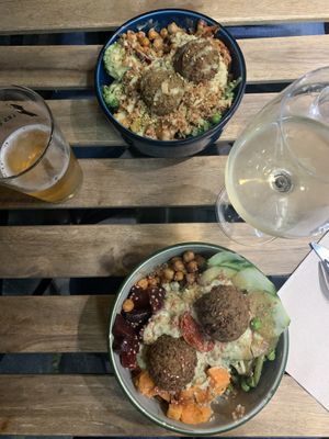 Bowls with falafel  at bolibol in Rouen