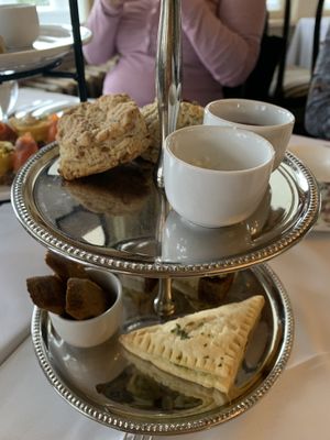 Breakfast   at Pendray Inn and Tea House in Victoria