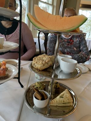 Breakfast   at Pendray Inn and Tea House in Victoria