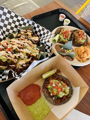 Nachos, jackfruit tacos and al pastor taco at Amo Nakatl Asada in Temecula
