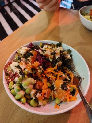 Vegan Classic Lachs at Maui Poke Guys - Lange Reihe in Hamburg