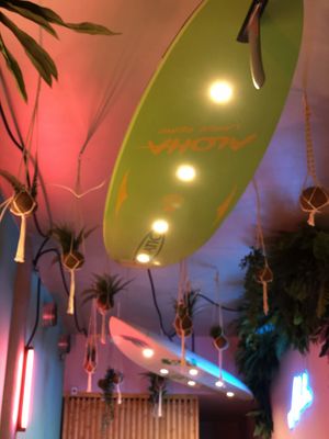 Inside at Maui Poke Guys - Lange Reihe in Hamburg