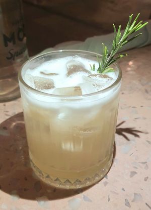 cocktail "Feeling Peachy" at Eden in Bondi Beach