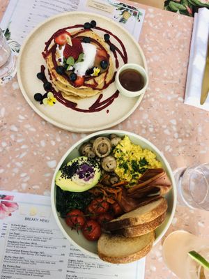 Pancakes and breakfast bowl at Eden in Bondi Beach