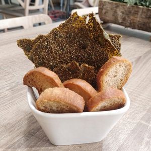 Crackers de semillas caseros at La Cookessa Bio in Granollers