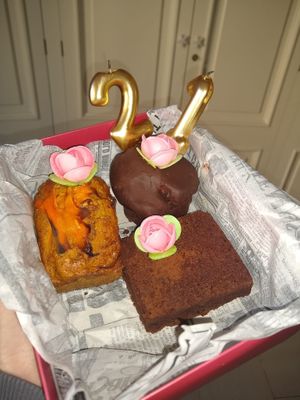 Carrot cake, brownie, mufflin at La Cookessa Bio in Granollers