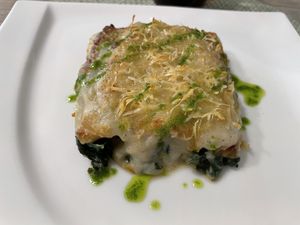 Canelons d’espinacs  at La Cookessa Bio in Granollers