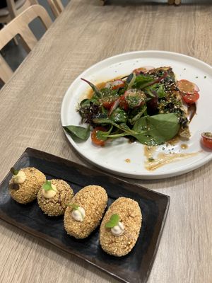 Croquetes de ceps, croquetes de verdures rostides amb tempeh i el quiche de carbassó deliciós   at La Cookessa Bio in Granollers
