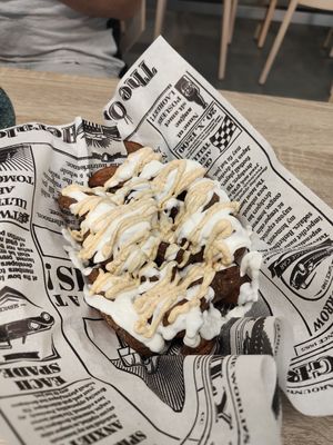 Patatas bravas at La Cookessa Bio in Granollers