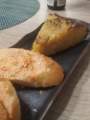 Truita de patates vegana at La Cookessa Bio in Granollers