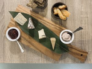 Tabla de No-Quesos  at La Cookessa Bio in Granollers