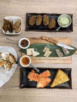 Tapas varis  at La Cookessa Bio in Granollers