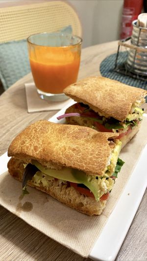 Almuerzos! at La Cookessa Bio in Granollers