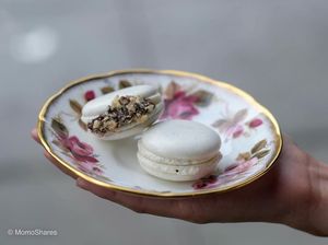 French Macaron madeceuth Aquafaba photo by Serena at Momoshares  at Local Vegan in Seattle