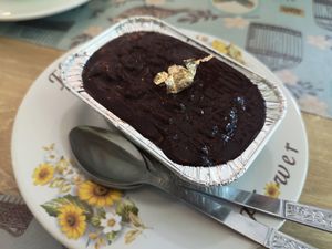 Chocolate cake at V. Napaphud Vegetarian Food in Chiang Mai