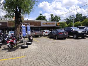 Opposite this at V. Napaphud Vegetarian Food in Chiang Mai