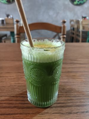 Green juice at Ngon Vegan Restaurant in Tam Coc