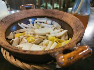 Starter Mushrooms with Lemongrass and Ginger, comes with a pineapple sauce 58,000 vdn at Ngon Vegan Restaurant in Tam Coc