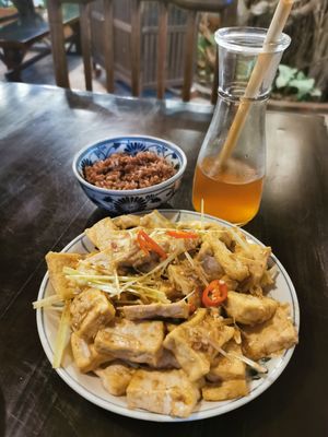 Main dish, Tofu with Lemongrass, 72,000 vdn at Ngon Vegan Restaurant in Tam Coc